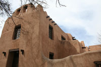Building in Santa Fe, New Mexico tours